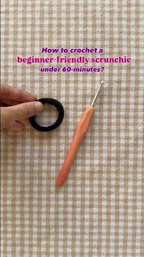 crochet SCRUNCHIE tutorial- *beginner friendly* 😍 #crochet #crochetscrunchies #shorts