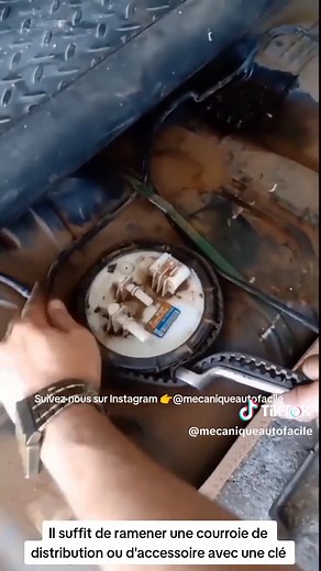 Comment démonter une pompe à essence facilement sans outils 🤔 . . #auto #automobile #reparation #diagnostic #voiture #mécanique #mecanica #mecanique #mechanic #car #cars #mecanicodeltiktok #mecanicaautomotiva #mecanico #moteur #carengine #tendance #trend #voitures #reparationvoiture #checkengine #enginecheck #astuce #goviral #viralvideo #viral #fyp #fypage #carbrands #conseil #conseils #concessionnaire #garage_auto_car #garagiste #garagist #carparts #entretien #mecanicien #mecanicienne #mecanic