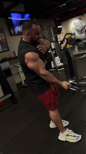 Melnikov Andrei on Instagram: "#bodybuilding #oxyteam #oxycommunity #gym"