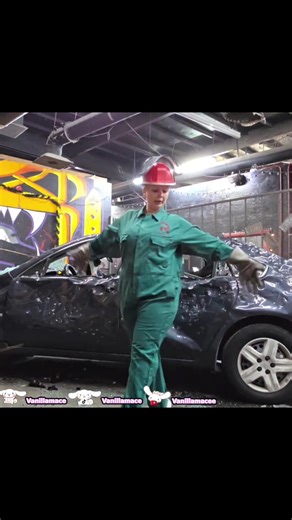 Interpretive dance break in the rage room ##vanillamace##clips##djo | dancing