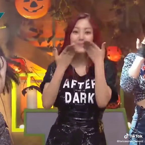 TWICE Debut Stage Performance with 'Like OOH-AHH' at MNET