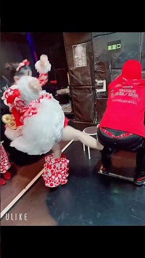 【金的】アイドルに金蹴りされて悶絶する男性w #護身術 #金的 #弱点