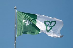 Mon beau drapeau: l’hymne au drapeau franco-ontarien fait peau neuve