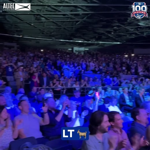 "LT" chant for the 🐐 | New York Giants