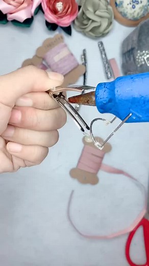 Hairclip Tutorial #diy #hairclip #hairaccessories #handmade #diyribbon #ribbon #pink
