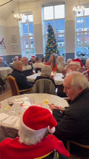 🥰A video that holds the moments we never want to forget — smiles, gentle hands, and the love that fills a room at Christmas. 🥰 | The Old School House