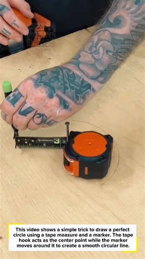 Perfect Circle Trick with Tape Measure #woodworking #DIY #toolhack