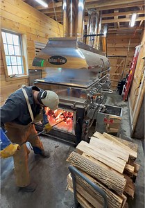 Maple syrup season 2026 is coming to an end 🍁 Mario boiled 42,000 gallons of sap this season which made 700 gallons of syrup, the most yet! Nine years of making maple syrup ✅ #maplesyrup #tiktok #fyp #work #🍁 #2026