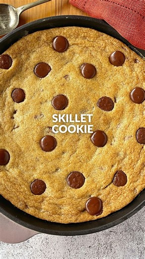 9.6K views · 47 reactions | ✨Chocolate Chip Skillet Cookie✨...