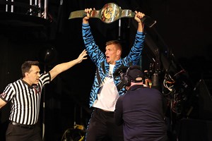 Rob Gronkowski wins WWE 24/7 championship at WrestleMania 36