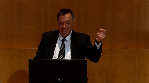 So "lebhaft und leichtfüßig" wie dieses Scherzo aus Bernsteins "West Side Story" tänzeln wir auch ins Wochenende. 💃 | WDR Sinfonieorchester