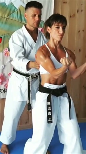 abs punching #fitness #muscular #bodybuilding #fittness #gym #girlpower #girls