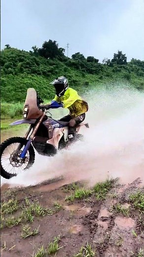 Footage of the ZXMOTO 450 Rally