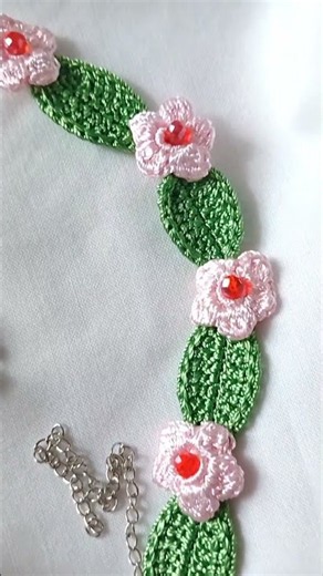 Crochet Floral Choker Tutorial For Absolute Beginners - #crochetchoker #crochetnecklace #diychoker
