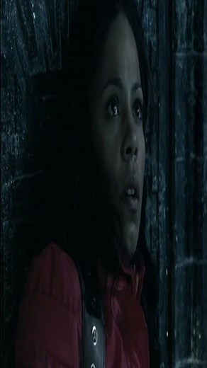 Alexa Woods Meets The Predator and The Xenomorph #avp2004 #yautja #alien #shorts