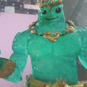 Is it possible to create a polymer clay figurine inside an aquarium? 🫧😲 | ClayClaim