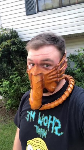 DIY Alien Facehugger Mask Tutorial