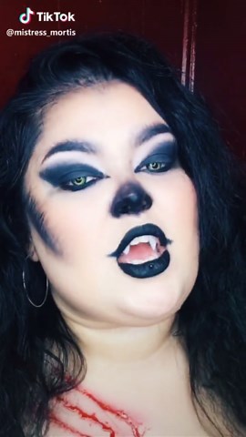 I’m not funny but I had to. @steadycoast #shewolf #makeup #halloween #eyeslipsface