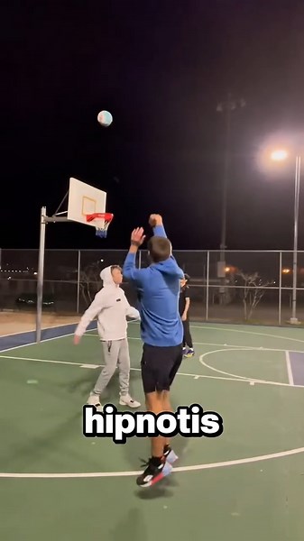 Definisi Main Pakai "Cheat" di Dunia Nyata! 🏀🎾