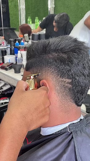 Corte de cabello en barbería: paso a paso