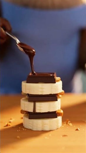 Otter's 3-Ingredient Snack Stack — Quick & Crunchy #Recipe #SnackHack #AnimalsCook