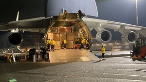 Es geht noch einmal! Gestern Abend landete die AN 225 wieder in Linz! ✈️ 😃👍 Der sechsstrahlige Megafrachter der ANTONOV Airlines wir voraussichtlich heute um 14:00 Uhr wieder starten. Über den aktuellen Status des Abflugs (ADB350F) kann man sich auf unserer Homepage informieren: https://www.linz-airport.com/flugplan | Linz Airport - Flughafen Linz GesmbH
