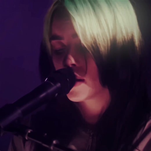 Captivating Billie Eilish Edit Performance