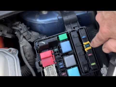 2006 Toyota Prius Inverter Pump Replacement AM2 fuse