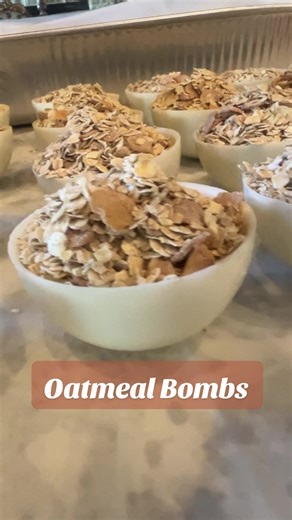 Oatmeal Bombs - yes that’s right, you don’t drink them you eat them! Great for a quick prep breakfast especially during the holidays. I wanted to do these last year and just didn’t have time. So here they are. Ya’ll the way I have them packaged, OATMEAL BOMB FLIGHTS ready for gift giving! #oatmeal #oatmealbomb #breakfastideas #quickbreakfast