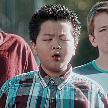 👦👧⟪Fresh Off the Boat Season 2 ⟫What would you do if your little brother got bullied.#edit #tvshow