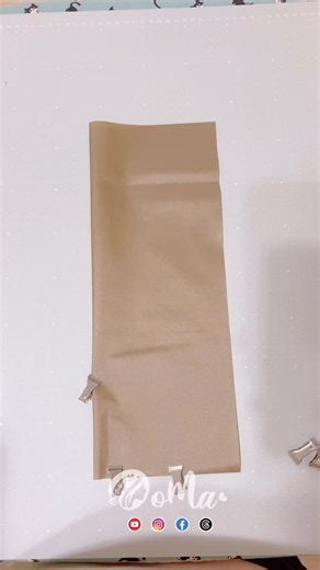 這次竟然只是 一邊摸著、 一邊玩著…… 就變出了： 用一塊布摺出三個立底口袋！ 以後想隔出幾間口袋 都可以隨我高興了 🤣🤣🤣 #手作教學 #縫紉教學 #立體口袋 #DIYtutorial #sewingtutorial #sewingproject | DoMa Fun Handmade