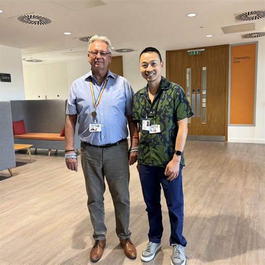 ✨ We were delighted to welcome David Ly, a chordoma patient advocate to our Sutton campus to meet with Professor Paul Workman and the team to discuss our pioneering research into this rare bone cancer. During his visit to the ICR's Centre for Cancer Drug Discovery, David visited our labs and learnt about the global research that is underway to discover new treatments for chordoma patients. Today on #RareCancerDay, we remain dedicated to making the discoveries that defeat cancer, no matter how ra