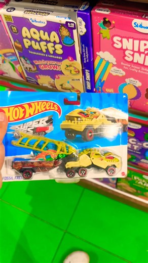 This Hot Wheels Dinosaur Hauler Is EPIC! 🦖🔥 #hotwheels #diecast #matchbox #shorts