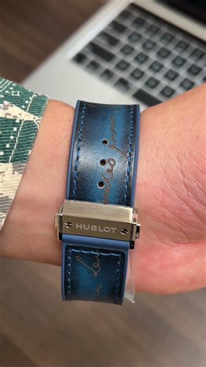 What? Voyager mechanical watch #watch #log #fly #luxurywatches #Fashion