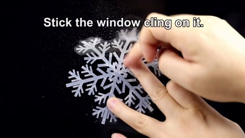 LUDILO 135Pcs Christmas Window Clings Snowflakes Window Decals Static Window Stickers for Christmas Decorations Windows Décor Ornaments Xmas Party Supplies Thanksgiving Party Décor