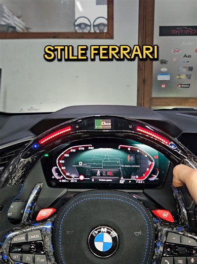 volante in carbonio con led di cambiata #led #carbon #ferrari #volante #custom