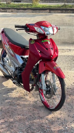 สัมผัสความหล่อของเวฟ 125 หัวเถิกสีม่วงดุ