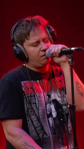 Conor Mason – Live Performance Nothing But Thieves