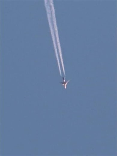 FedEx Boeing 777-FS2 flying over Burlington NJ