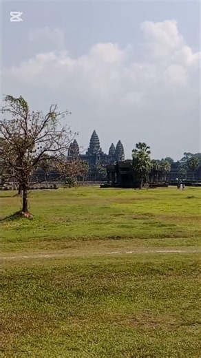 Angkor wat temple Why you so beautiful #travel #cambodianfoodtour #touristattraction #duet #angkor