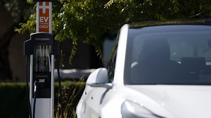 Do you want federal money for an EV or home solar? Time is running out — fast