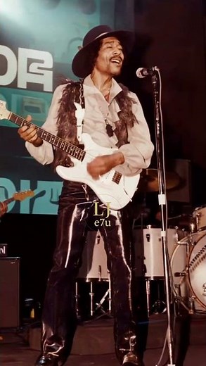 Jimi Hendrix Rocks Fillmore East! 🎸🔥 1968 Live Performance #RockLegend