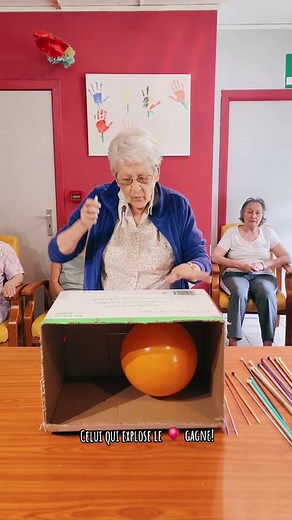 1.4M views · 8K reactions | Jeu de stratégie: "Le carton transpercé"⚔️ Celui qui explose legagne! #idée #idea #activité #ehpad #alibi #activity #activityforkids #maisonderepos #équipe #teambuilding #olympics #jo #disque #amusement #pourtoi #foryoupage #fyp #diy #fun #ballon #balloon #moteur #coordination #groupe #âgé #kiné #animation #game #ball #reflexion | Cretoni Ludovic Kinésithérapeute - Certifié Mckenzie | Facebook