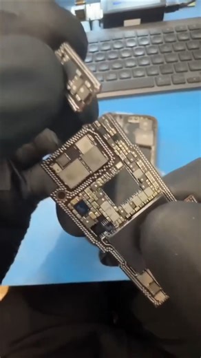 13 pro max motherboard crack #tech#iphone#iphonerepair#repair#trending#shorts#cpuic#ic#mobilerepair