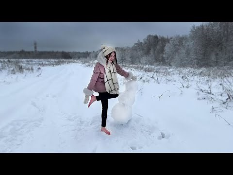 Alina Walking Barefoot on Snow and Making Snowman, Barefoot on Snow, Girl on Snow Barefoot (# 927)