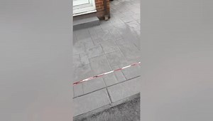 Back for the concrete pour in Netherfields. This is for our 3rd concrete imprint job on the same street in Netherfields. We must be doing something right 👌👍✅️ We have transformed this over grown front garden into a 34m² concrete paradise with some serious kerb appeal👌👍🏡 The customer wanted the old fence removing and a 1 foot gap to be left from the front of the house, so she could keep her rose bushes 🌹 We completed this by putting in some railway sleepers, it does the job and looks awesom