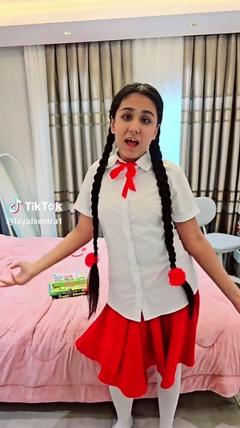 هيلين من فيديو كليب ع المدرسة يلا هي #layal_semra