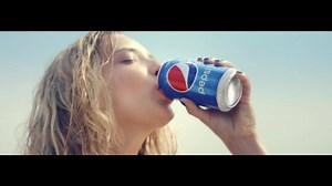 Vara asta scanezi si castigi cu #PepsiEmoji. Descarca aplicatia Blippar, scaneaza emoji-ul de pe dozele Pepsi si savureaza momentele verii! | Pepsi