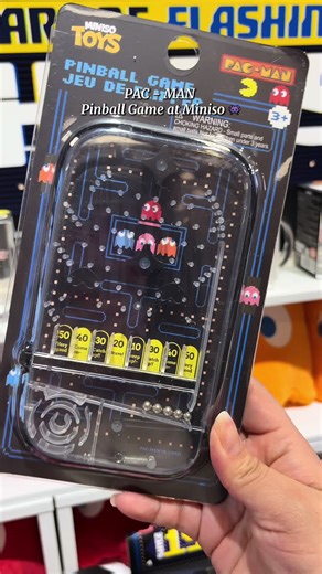 PAC-MAN Pinball Game Experience at Miniso