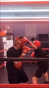 가벼운 복싱 스파링🥊 남자는 레드🔥🔥